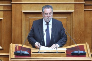 Νίκος Μωραΐτης: "Μαρία Καρυστιανού και Μάγδα Φύσσα κράτησαν όρθια την αξιοπρέπεια αυτής της χώρας"