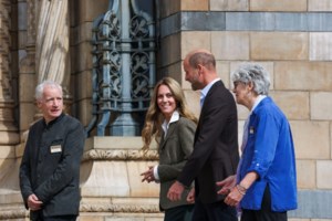 Αντζελίνα Τζολί: Η θεαματική αλλαγή στα μαλλιά της - Πρώτη φορά υιοθετεί τέτοιο λουκ