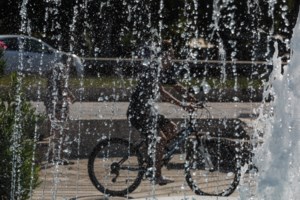 Πότε φεύγει ο άστατος καιρός και ανεβαίνει η θερμοκρασία - Τα στοιχεία για τους καύσωνες το φετινό καλοκαίρι