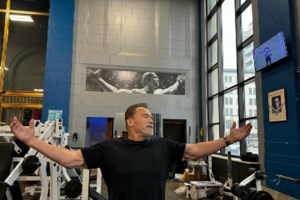 Ο Τραμπ ντύθηκε... σκουπιδιάρης και ανέβηκε σε απορριμματοφόρο - Μετά την γκάφα Μπάιντεν με τα "σκουπίδια" [εικόνες] - εικόνα 4