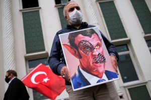 Διαλύθηκαν οι Γκρίζοι Λύκοι στη Γαλλία με εντολή Μακρόν - Ποια είναι η ακραία τουρκική εθνικιστική οργάνωση