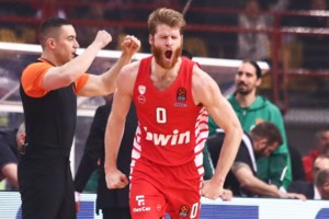 Και επίσημα Έλληνας πολίτης ο μπασκετμπολίστας του Ολυμπιακού Τόμας Γουόκαπ - εικόνα 2