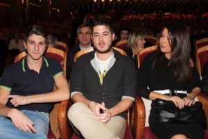 Γιάννης Πάριος - Σοφία Αλιμπέρτη: Ξανά μαζί στα εγκαίνια της έκθεσης του γιου τους [Εικόνες - Βίντεο] - εικόνα 10