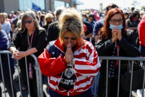 Εκλογές ΗΠΑ 2020: Ο κορονοϊός "καίει" τον Τραμπ - 10 μονάδες πίσω από τον Μπάιντεν σε δημοσκόπηση - εικόνα 3