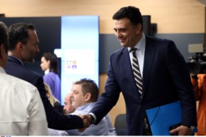 Κικίλιας: Τι θα γίνει σε περίπτωση βαριάς χιονόπτωσης στην Αττική