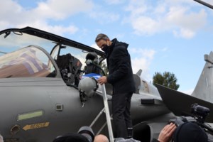 Αιχμές από ΣΥΡΙΖΑ, ΚΙΝΑΛ και ΚΚΕ για το σποτάκι με τα Rafale: Μικροκομματική οικειοποίηση με λεφτά των φορολογουμένων - εικόνα 2