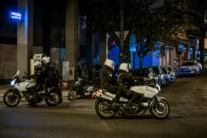 Απίστευτη "ομηρία" 23χρονου στην Αθήνα: Μπήκαν σπίτι του, τον λήστεψαν και ζητούσαν λύτρα από τους γονείς του