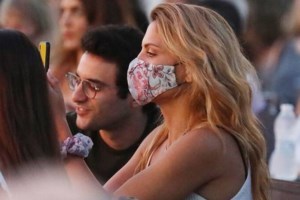 Μαίρη Συνατσάκη: Με το μαγιό στην αγκαλιά του αγαπημένου της - Η πρώτη κοινή φωτογραφία τους - εικόνα 7