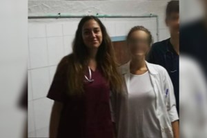 Θεσσαλονίκη: Αυτοκίνητο "καρφώθηκε" σε λεωφορείο - Στο νοσοκομείο η 21χρονη οδηγός [εικόνα]