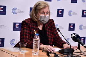 Μόσιαλος: "Έχουμε καλά νέα για την Όμικρον - Πολύ μικρότερος ο κίνδυνος για τους εμβολιασμένους σε σχέση με τη Δέλτα"