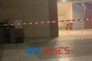 Εξάρχεια: Νεκρός 47χρονος Σουηδός - Έπεσε στο κενό από φωταγωγό 6ου ορόφου