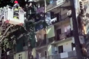 Κατάρρευση κτιρίου στη Γεωργία: Παγιδευμένοι στα συντρίμμια 15 άνθρωποι - Μάχη με τον χρόνο από τους διασώστες [βίντεο]