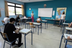 Ξεκινούν σήμερα οι προαγωγικές εξετάσεις στα λύκεια - Αντίστροφη μέτρηση και για τα γυμνάσια