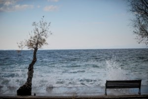 Κακοκαιρία Αθηνά: Απέραντη λίμνη το Ρίο - Εγκλωβισμένα αυτοκίνητα και πλημμυρισμένοι δρόμοι [εικόνες] - εικόνα 5