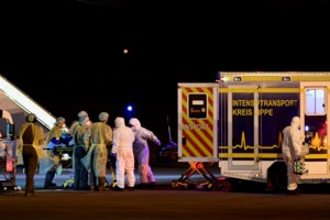 Μετάλλαξη Όμικρον: Σε "καραντίνα" όσοι έρχονται από  εννέα χώρες της Αφρικής - Τι ισχύει για τις πτήσεις με ανταπόκριση