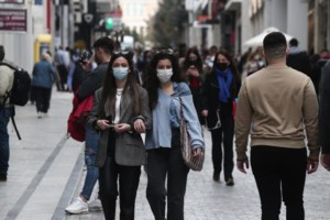 Εμβολιασμός στην Ελλάδα: Νέο ημερήσιο ρεκόρ με 53.000 δόσεις σε 24 ώρες