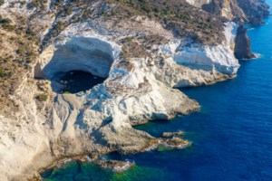 Πού ταξίδεψαν οι Έλληνες το 2023: Οι χώρες που προτίμησαν και τα λεφτά που ξόδεψαν