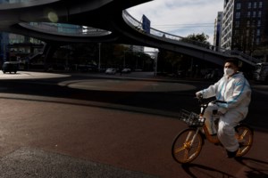 Κίνα: Χαλαρώνουν οι ακραίοι περιορισμοί λόγω κορονοϊού - Μετά τις οργισμένες διαδηλώσεις