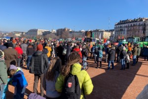 Bloomberg: Γιατί η Wall Street στρατολογεί πρώην κατασκόπους