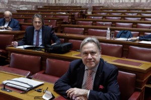 Τασούλας για αίτημα Ράμμου: Δεν υπάρχουν αυτόκλητοι καλεσμένοι στην επιτροπή Θεσμών και Διαφάνειας