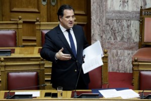 Οι αρκούδες στην Καστοριά "έσπασαν την καραντίνα" και βγήκαν βόλτα [video] - εικόνα 2