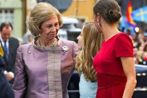 Πέντε ράμματα και πατερίτσα: Δύσκολο καλοκαίρι για τη διάδοχο του ισπανικού θρόνου – Κλεισμένη στο παλάτι η Σοφία