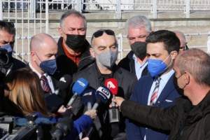 Δολοφονία Άλκη: Η στιγμή που ο 20χρονος παραδίνεται στις αλβανικές αρχές - Τα πρώτα του λόγια [Εικόνες] - εικόνα 5