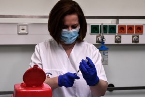 Φωτογραφία - ντοκουμέντο: Τα κομμάτια λίπους που έβαλε ο γνωστός πλαστικός χειρουργός στην αεροσυνοδό και την παραμόρφωσε