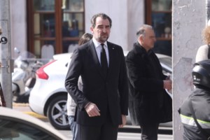 Τατιάνα Μπλάτνικ: Η μοναχική βόλτα στο κέντρο της Αθήνας λίγο πριν ανακοινωθεί το διαζύγιο - εικόνα 6