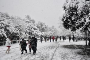 Κακοκαιρία "Ελπίδα": Κλειστοί δρόμοι στην Αττική - Πού χρειάζονται αλυσίδες - εικόνα 3