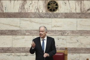 Υπέρ του Τασούλα ο Ανδρέας Λοβέρδος: Πολύ δύσκολο να τεκμηριωθεί αντίθεση σε αυτή την πρόταση