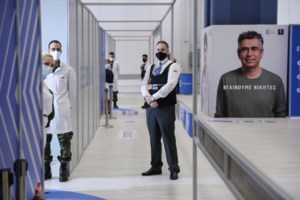 Γώγος: Αυτός είναι ο λόγος που δεν φορούσε μάσκα σε πολυσύχναστο δρόμο της Πάτρας [εικόνα]