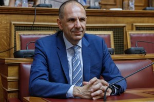 Πρόβλημα: Η Ευρώπη ξεμένει από εμβόλια - Μειώνει την παραγωγή και η AstraZenneca μετά την Pfizer - εικόνα 3