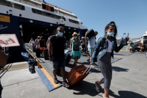 Κικίλιας: Οδεύουμε σε 12 δισ. ευρώ έσοδα από τον τουρισμό φέτος - Από προβλέψεις 5-6 δισ.