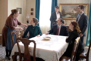 "Άγριες Μέλισσες" - Σωτήρης Ταχτσόγλου: Πώς έπεσε από τον τρίτο όροφο της πολυκατοικίας του - εικόνα 2