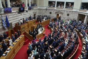 Βουλή: Έλληνας ο παλαιότερος βουλευτής στον κόσμο - Εκλέγεται συνεχώς από το 1974 - εικόνα 2