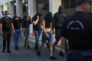 Ν. Φιλαδέλφεια: Η ΕΛΑΣ γνώριζε ακόμα και τις πινακίδες των οχημάτων των Κροατών - Μόλις 2-3 ΙΧ ελέγχθηκαν στην Κακαβιά - εικόνα 5