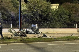 Δύο τραγωδίες μέσα σε λίγες ώρες: Τέσσερις νεκροί σε τροχαία στην Αθήνα - Βίντεο σοκ λίγο μετά τη σύγκρουση στη Βουλιαγμένης - εικόνα 3