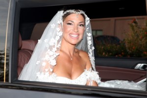 Γιώργος Χρανιώτης – Γεωργία Αβασκαντήρα: Η μυστική εναλλακτική βάφτιση του γιου τους στην Τήνο και η δεξίωση σε οινοποιείο - εικόνα 23