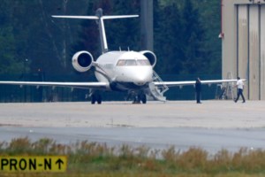 Ναβάλνι: "Πολύ ανησυχητική η κατάστασή του" - Η ΜΚΟ που κατάφερε να τον μεταφέρει στο Βερολίνο [Εικόνες]