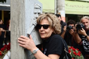 Κερατσίνι: Πορεία στη μνήμη του Παύλου Φύσσα - Εκατοντάδες διαδηλωτές, κλειστοί σταθμοί του μετρό [εικόνες - βίντεο]