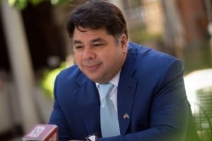 Ο Τζορτζ Τσούνης συνάντησε τον Αργυρό στη Θεσσαλονίκη - Η ανάρτηση του Αμερικανού πρέσβη για τον τραγουδιστή