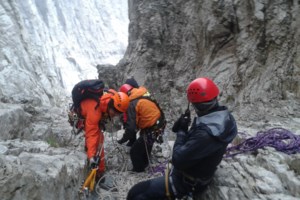 Τραγωδία στη Γλυφάδα: Νεκρός άνδρας σε υποσταθμό του ΔΕΔΔΗΕ