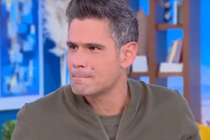 Χριστίνα Μπόμπα: Το σπίτι της μύρισε... Χριστούγεννα - "Ευτυχία είναι στιγμές"... και μελομακάρονα με τις κόρες της - εικόνα 2