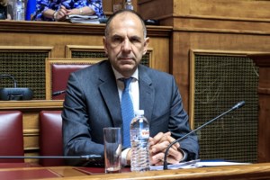 Νέες έρευνες ανοιχτά της Κάσου από το ιταλικό ερευνητικό πλοίο - Τουρκική φρεγάτα παρακολουθεί από απόσταση