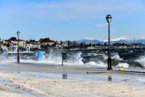 Προειδοποίηση Meteo: Έρχονται έντονες βροχές και καταιγίδες - Αγωνία για πλημμύρες σε Εύβοια και Πελοπόννησο [χάρτης]