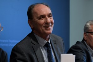 Σταθάκης: Θα μπορούσαν να συμπράξουν Ομπρέλα και "6+6" - Διχαστικός ο Κασσελάκης, καταστροφή για τον ΣΥΡΙΖΑ