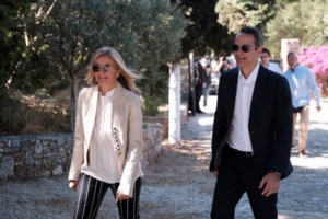 Ντόρα Μπακογιάννη: "Πέντε μέρες να είχαμε καθυστερήσει, η κατάσταση στη χώρα θα ήταν πολύ διαφορετική" - εικόνα 2