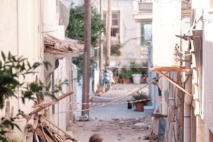 Τραγωδία στη Σάμο: Οι συμμαθητές τους με τα λευκά αποχαιρέτησαν τον Άρη και την Κλαίρη [Εικόνες - Βίντεο] - εικόνα 6