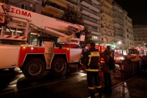 Απίστευτη έκπληξη στο Ογκολογικό Παίδων από Πυροσβέστες: Ντύθηκαν "ιπτάμενοι Αγιοβασίληδες" και μοίρασαν δώρα στα παιδιά